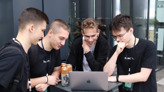 NON STOP supports BEST::HACKath0n!